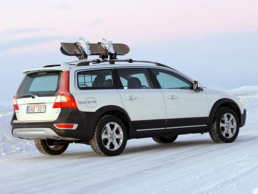  Volvo XC70 Ice White 2008 года  (фото 2 из 2)